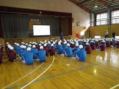 s-20171027古殿中学校で避難訓練と救命入門コース1.jpg