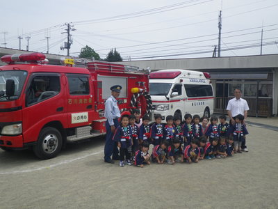 20150602浅川保育所幼年消防クラブ02.JPG