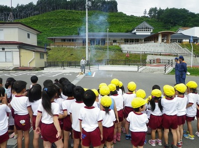 20160715ふるどのこども園避難訓練、花火教室03.jpg