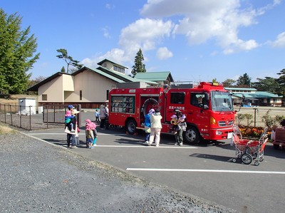 白方こども園避難訓練１.JPG