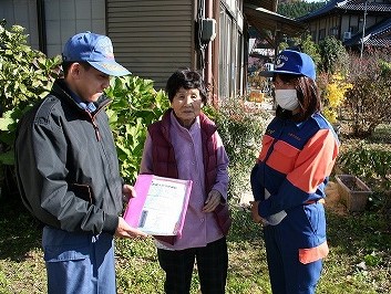 20171110古殿ひとり暮らし防火訪問03-thumb-400x266-3382.jpg