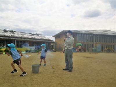 01掲載1 R2.7.13認定こども園たまかわクックの森花火教室.JPG